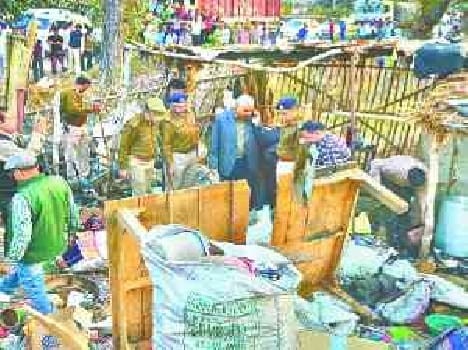 Junk shop exploded, killing two, two injured